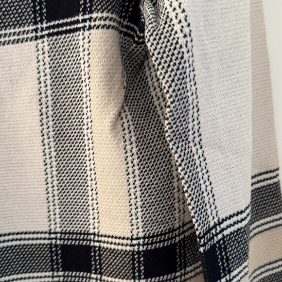 Ann Taylor Plaid Long Sleeve Knit Top | Neutral Black & Cream Check | Size XXS - Picture 3 of 4